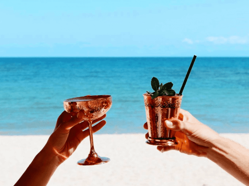 Couple sharing a drink - Le toiny Hotel - Luxury 5 star