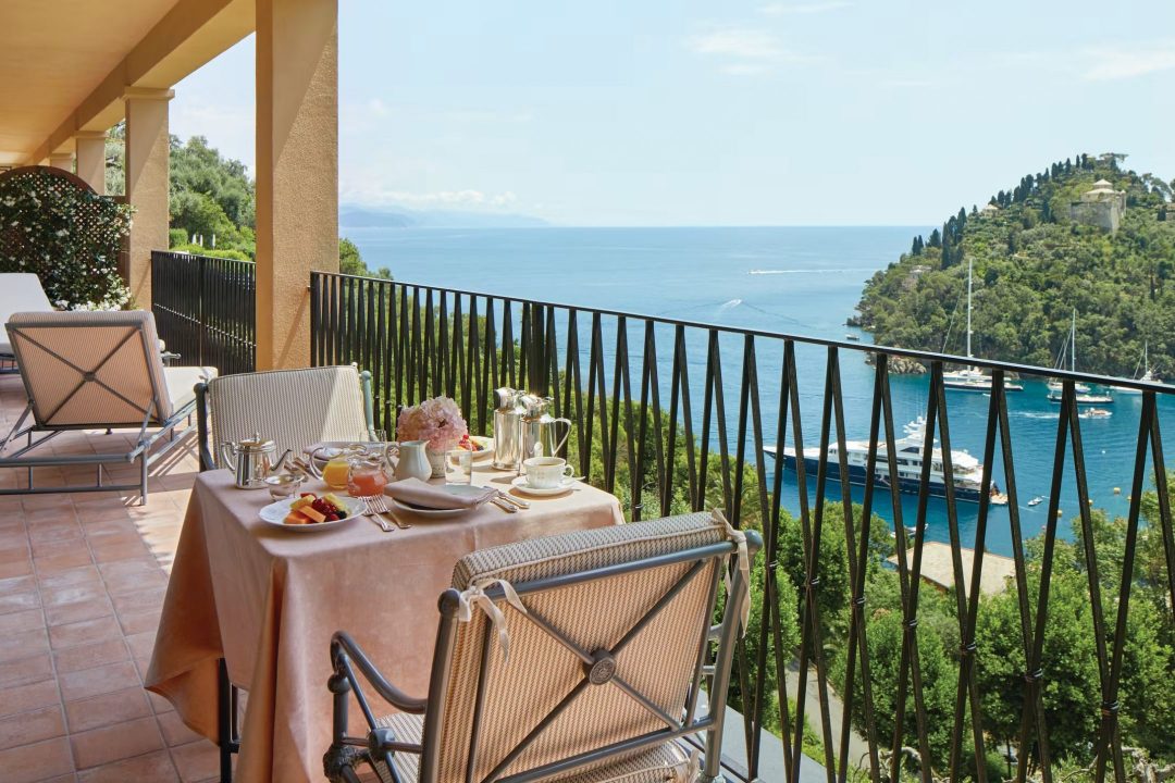 HANDPICKED HOTEL OF THE MONTH - SPLENDIDO, A BELMOND HOTEL - Exterior Balcony - dinner - View | Bespoke Travel boutique