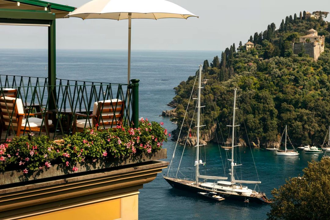 HANDPICKED HOTEL OF THE MONTH - SPLENDIDO, A BELMOND HOTEL - Exterior Balcony View | Bespoke Travel boutique