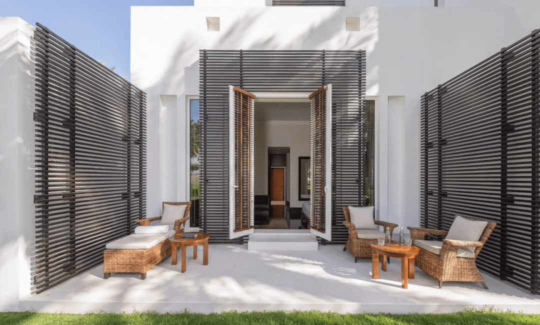 Room-Deluxe-Club-Terrace-Room